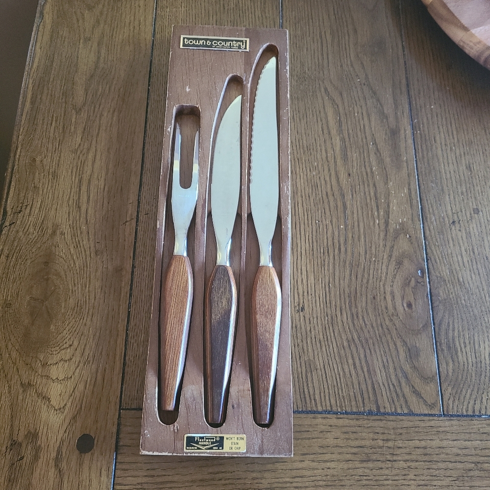 Mid Century Washington Forge town& country wood handle carving set